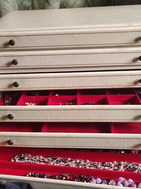 Vintage Mele Beige Jewelry Organizer with Red Velvet Interior